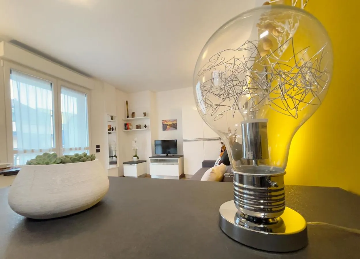 Rentopolis Apartments - Palazzo Candiani Milan 0*,