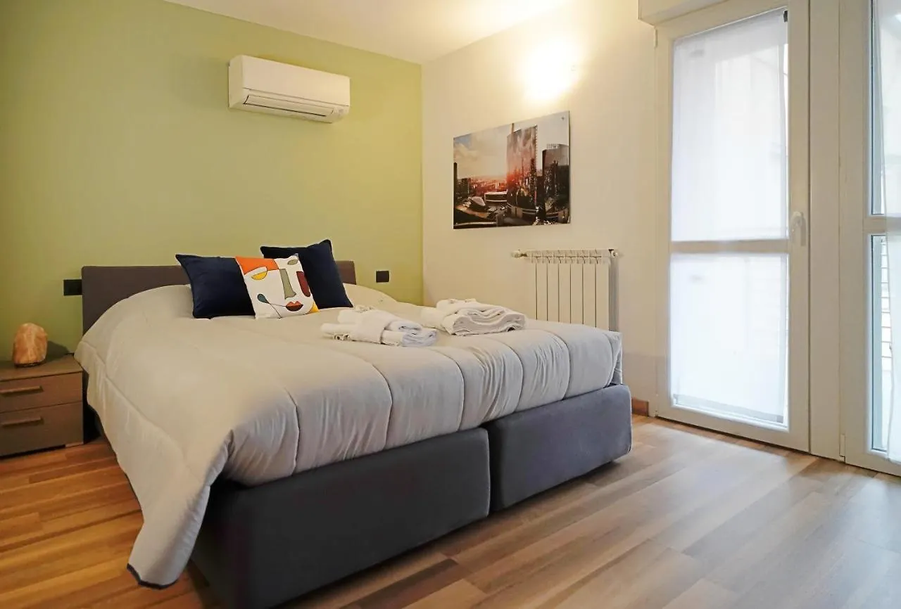 Rentopolis Apartments - Palazzo Candiani Milan