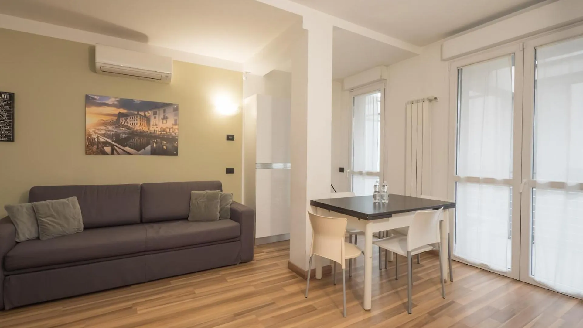 Rentopolis Apartments - Palazzo Candiani Milan Italy