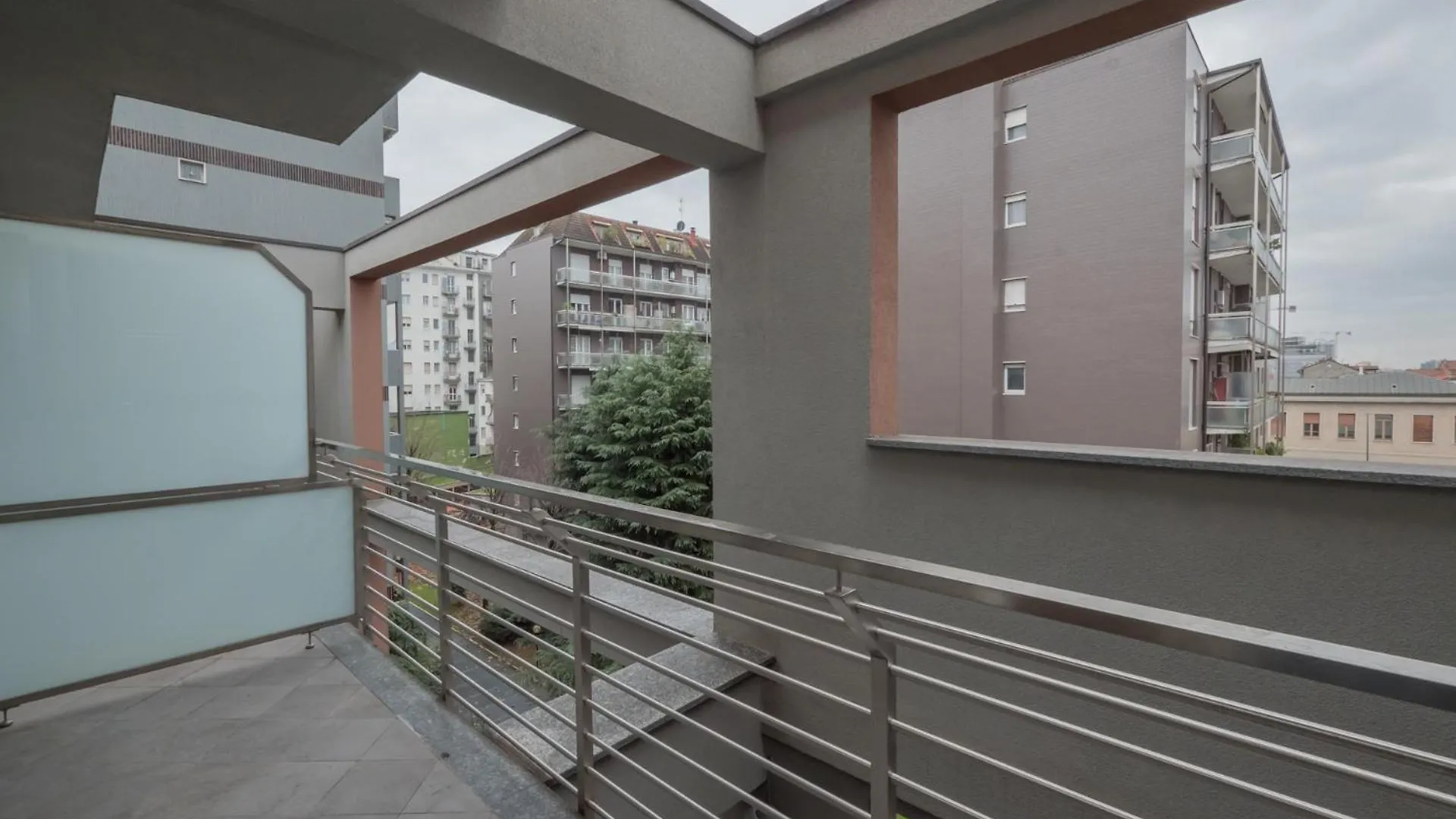 Rentopolis Apartments - Palazzo Candiani Milan