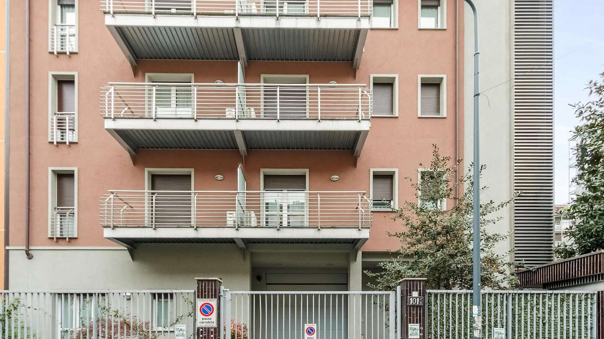 Rentopolis Apartments - Palazzo Candiani Milan 0*,