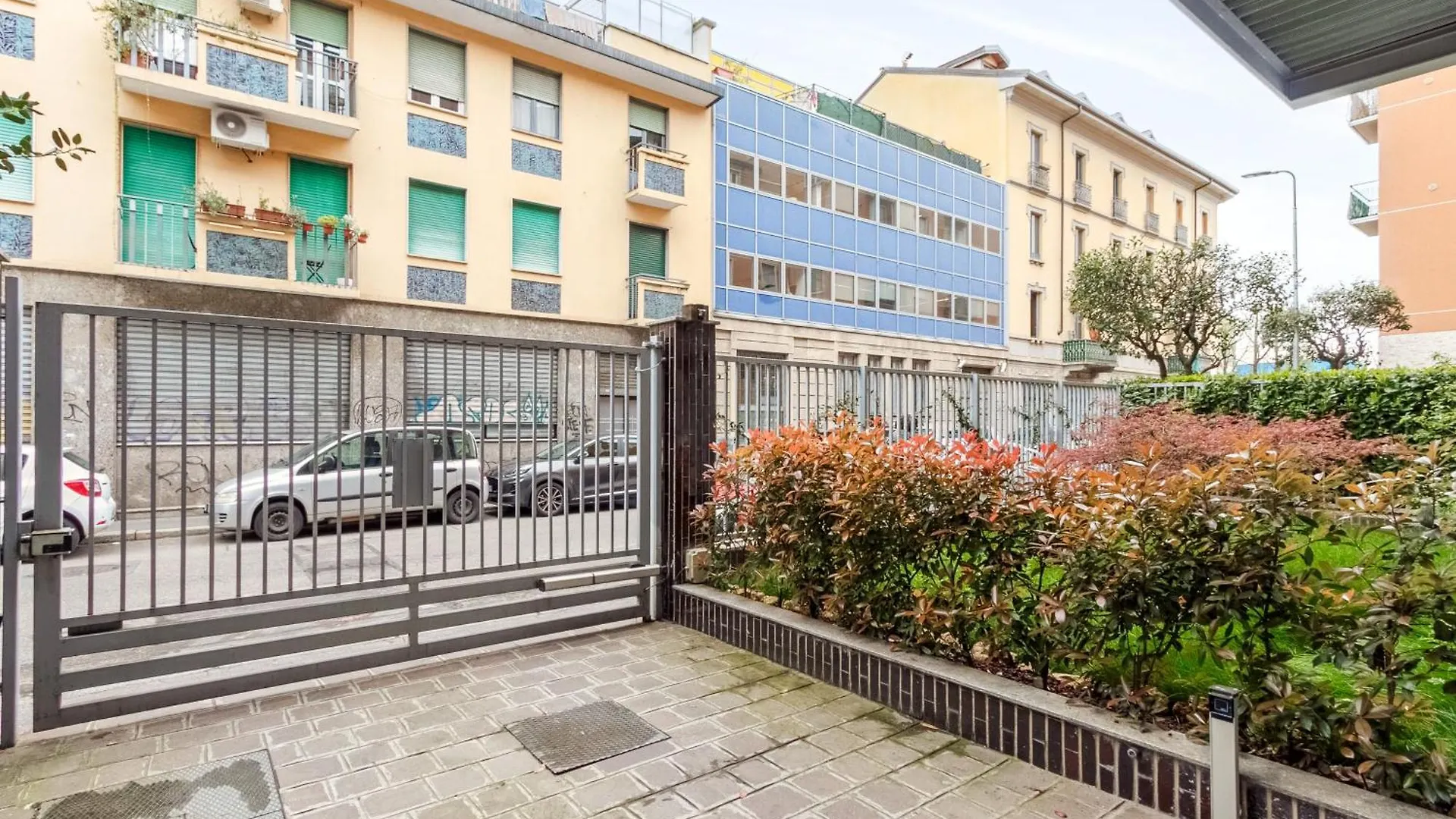 Rentopolis Apartments - Palazzo Candiani Milan 0*,  Italy