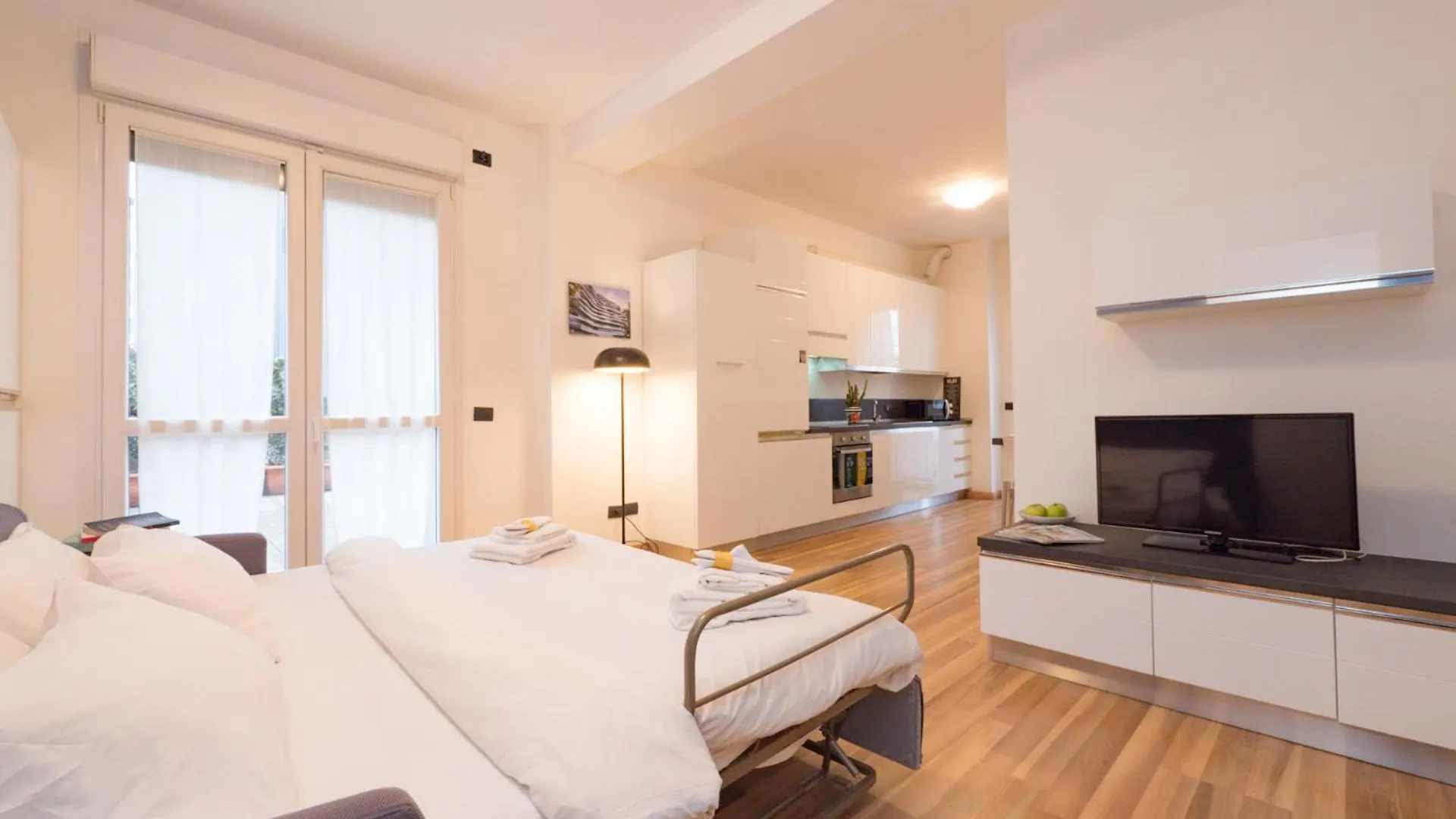 Rentopolis Apartments - Palazzo Candiani ميلان إيطاليا