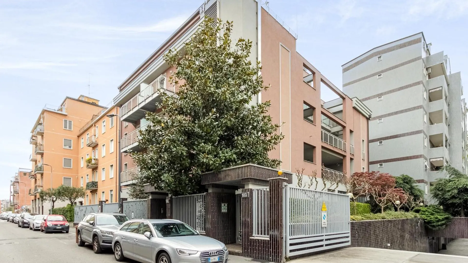 Rentopolis Apartments - Palazzo Candiani Milan