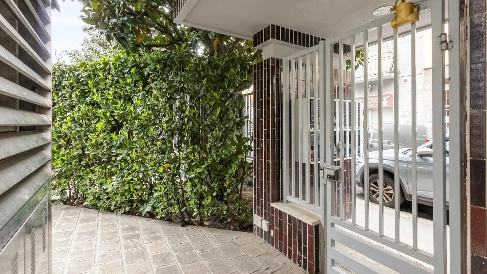 Rentopolis Apartments - Palazzo Candiani ميلان