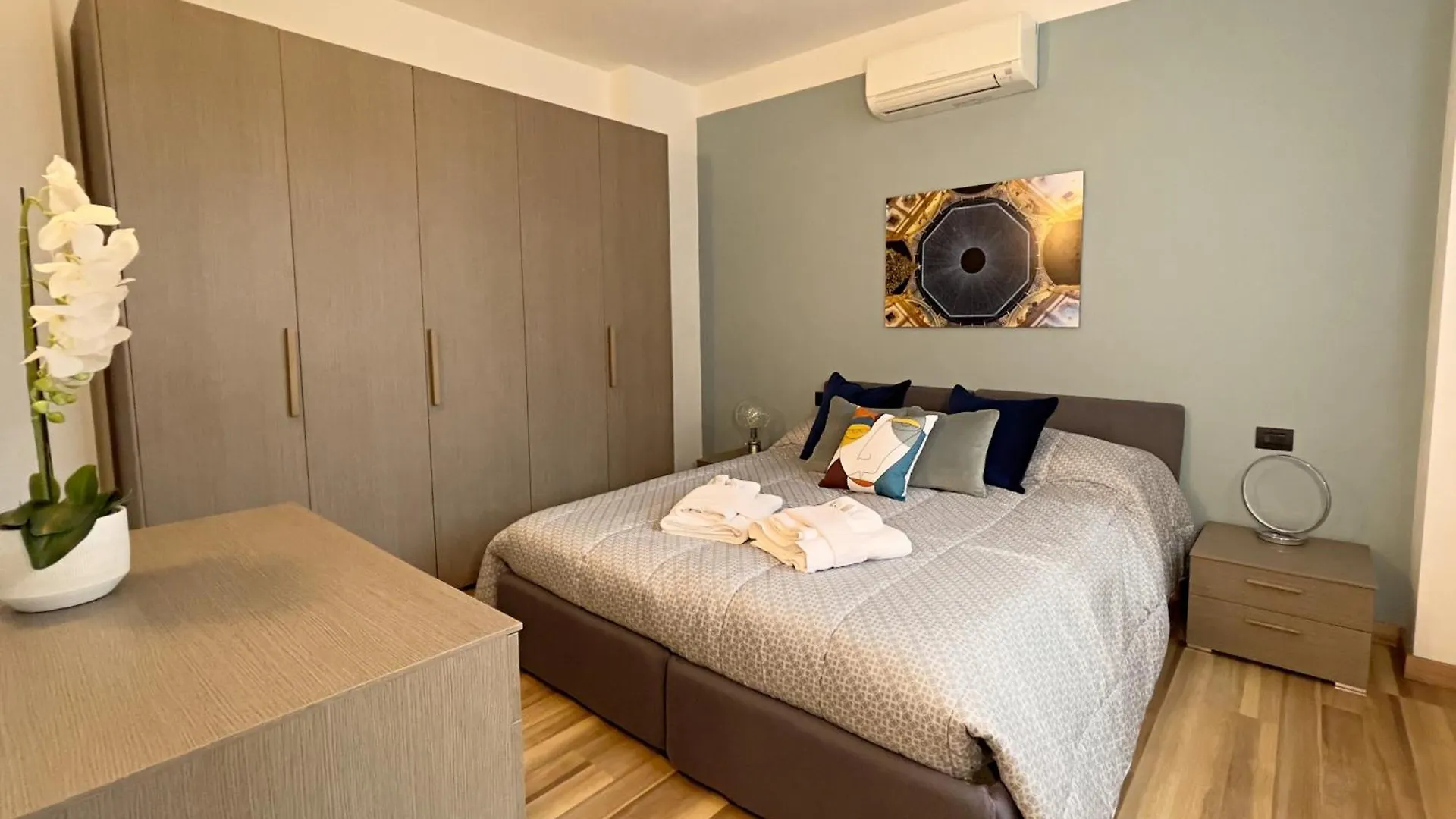 Rentopolis Apartments - Palazzo Candiani Milan 0*,  Italy